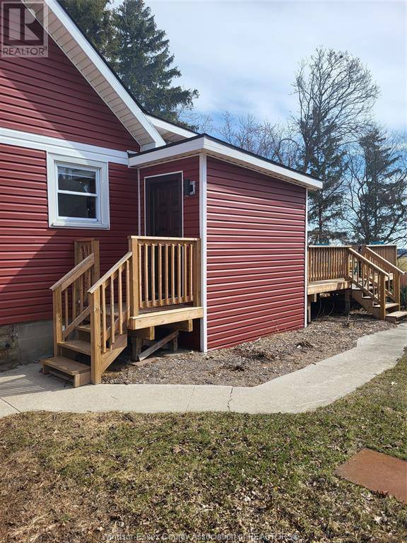 Chatham-kent, ON N0P1A0,8902 TALBOT TRAIL