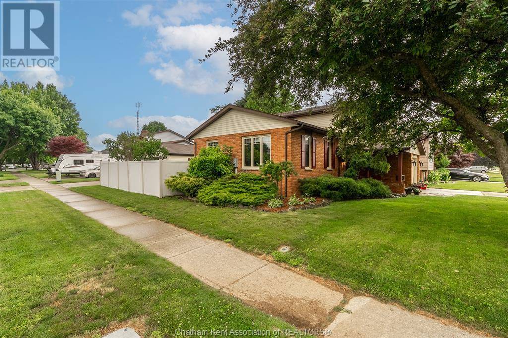 Chatham, ON N7L5A9,453 Baldoon ROAD