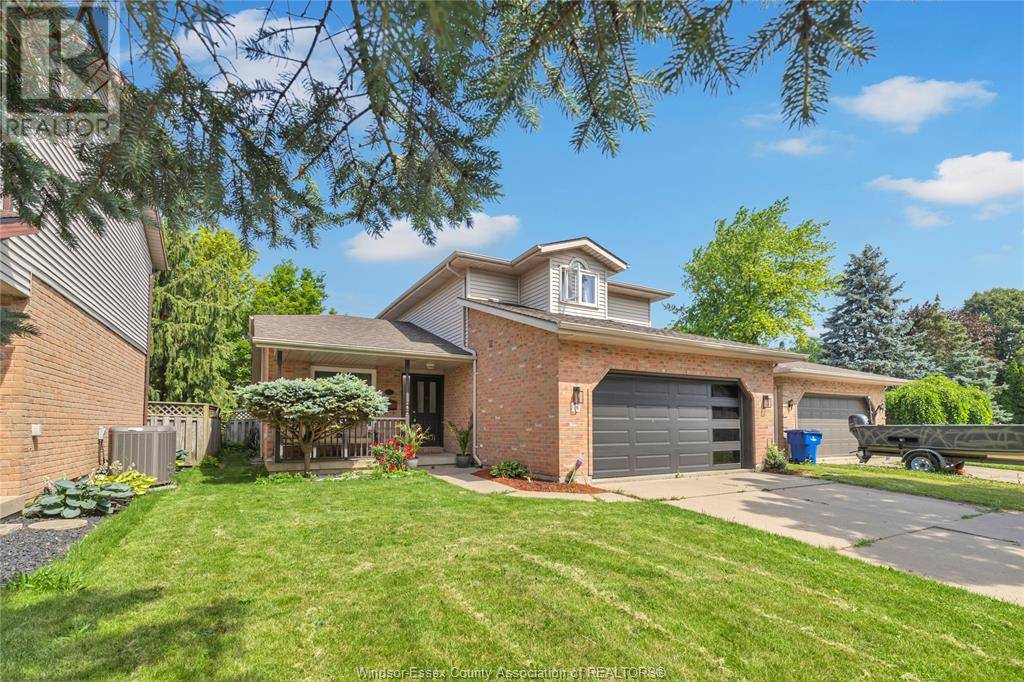 Chatham, ON N7M6G8,15 TURQUOISE