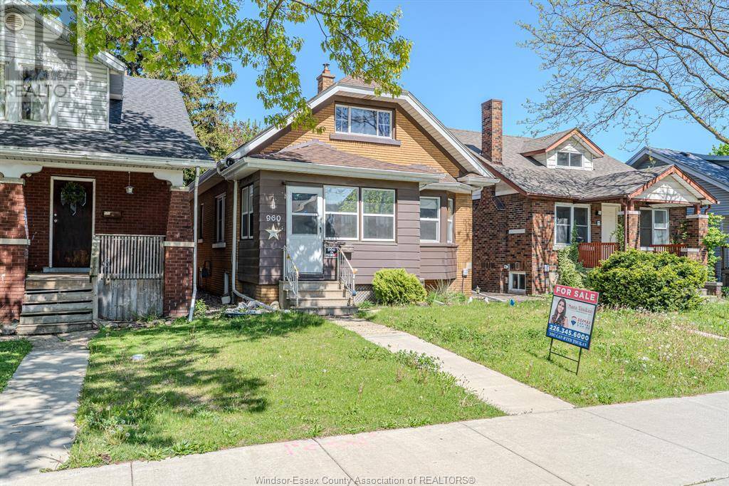 Windsor, ON N9B2C5,960 CURRY