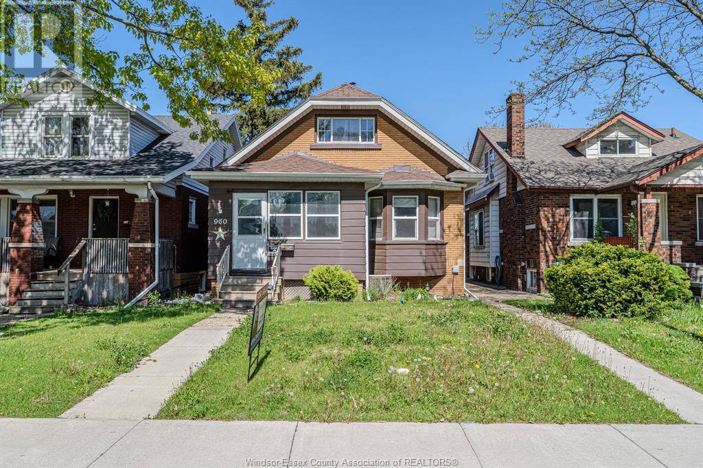 Windsor, ON N9B2C5,960 CURRY