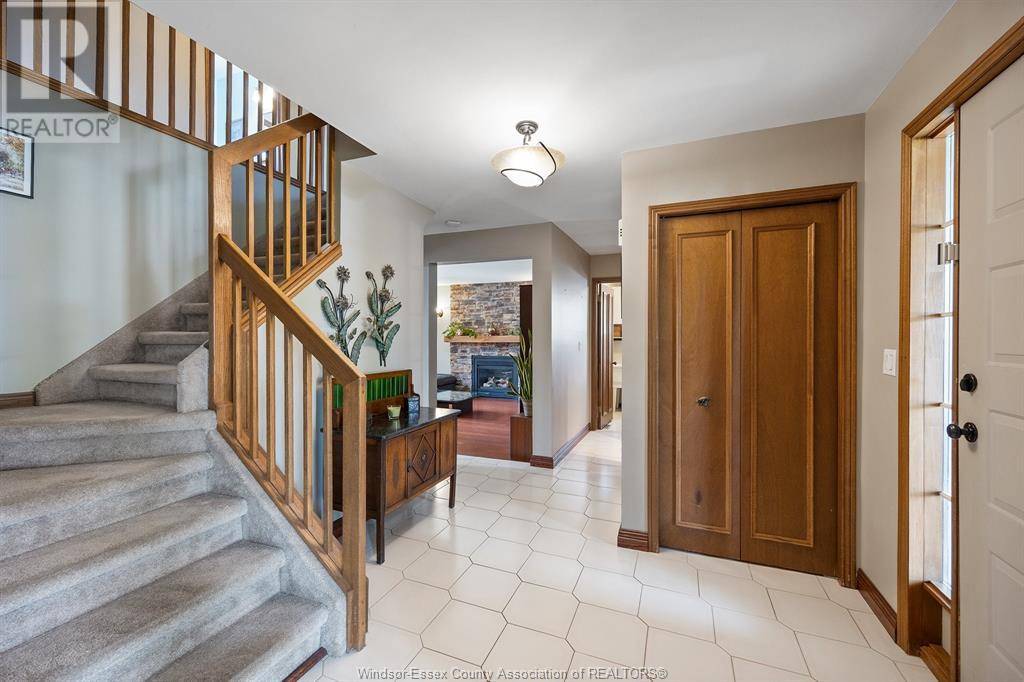 Tecumseh, ON N8N4H8,595 BRUNELLE