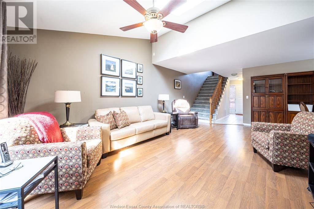 Windsor, ON N9E2R1,2935 MCKAY #2