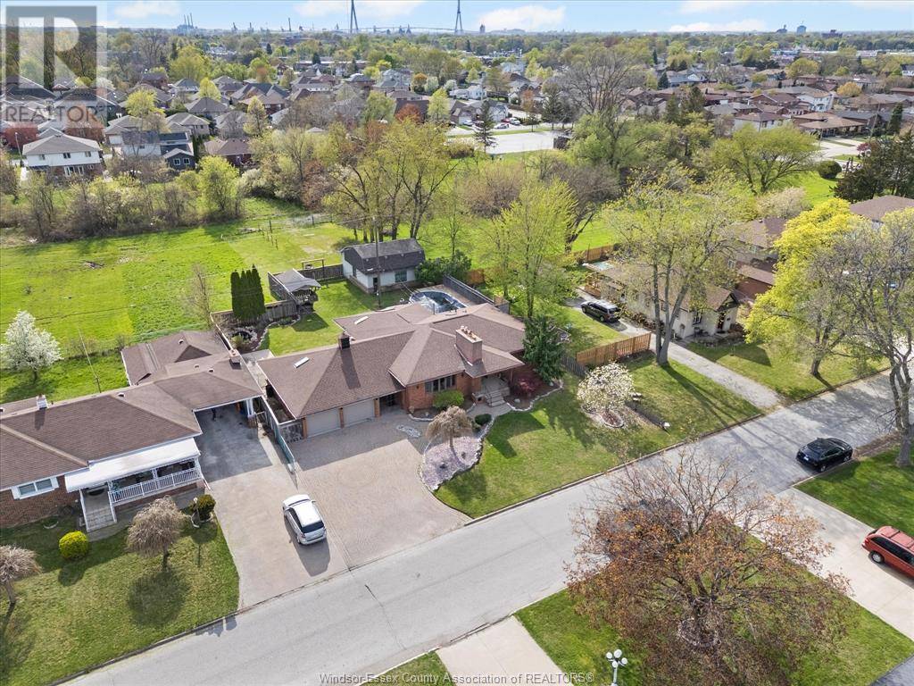 Windsor, ON N9B2V9,1745 RANDOLPH