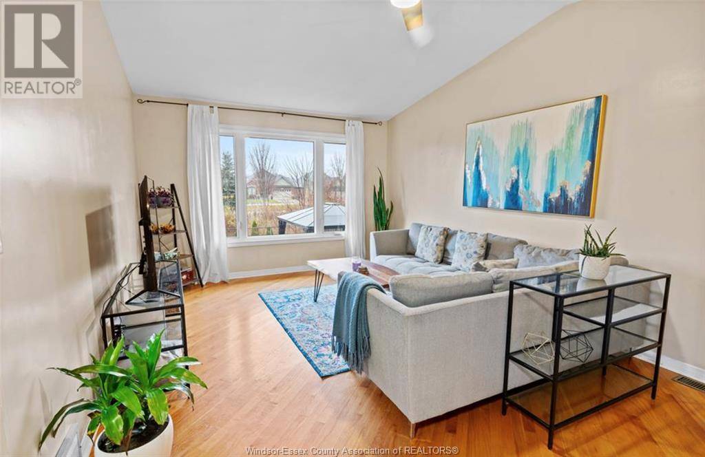Lasalle, ON N9H2E1,2076 EDGEMORE