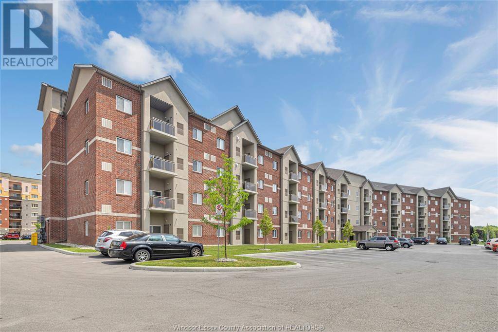 Lasalle, ON N9H0M1,1888 WESTVIEW PARK BLVD #215