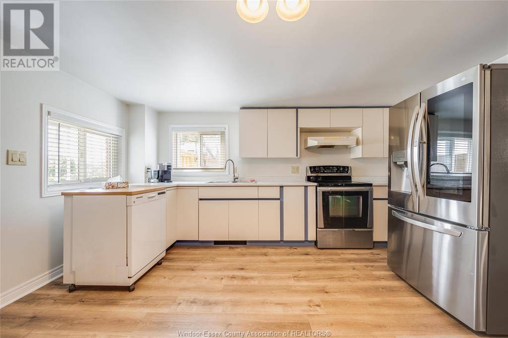 Windsor, ON N8Y3B7,1051 PILLETTE ROAD