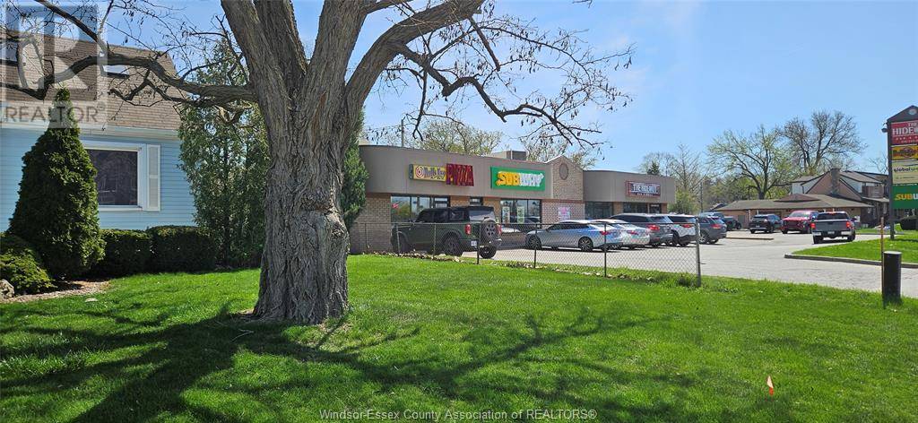 Lasalle, ON N9J2A5,911 FRONT ROAD