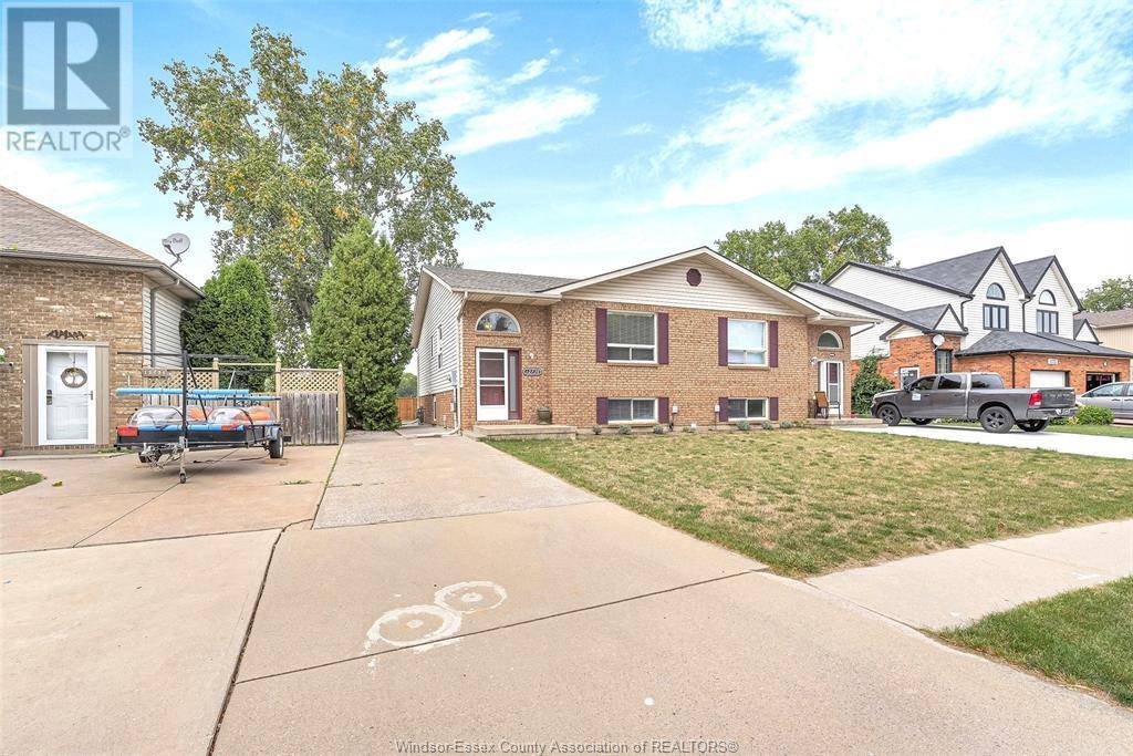 Tecumseh, ON N8N4T9,12730 Horwood CRESCENT