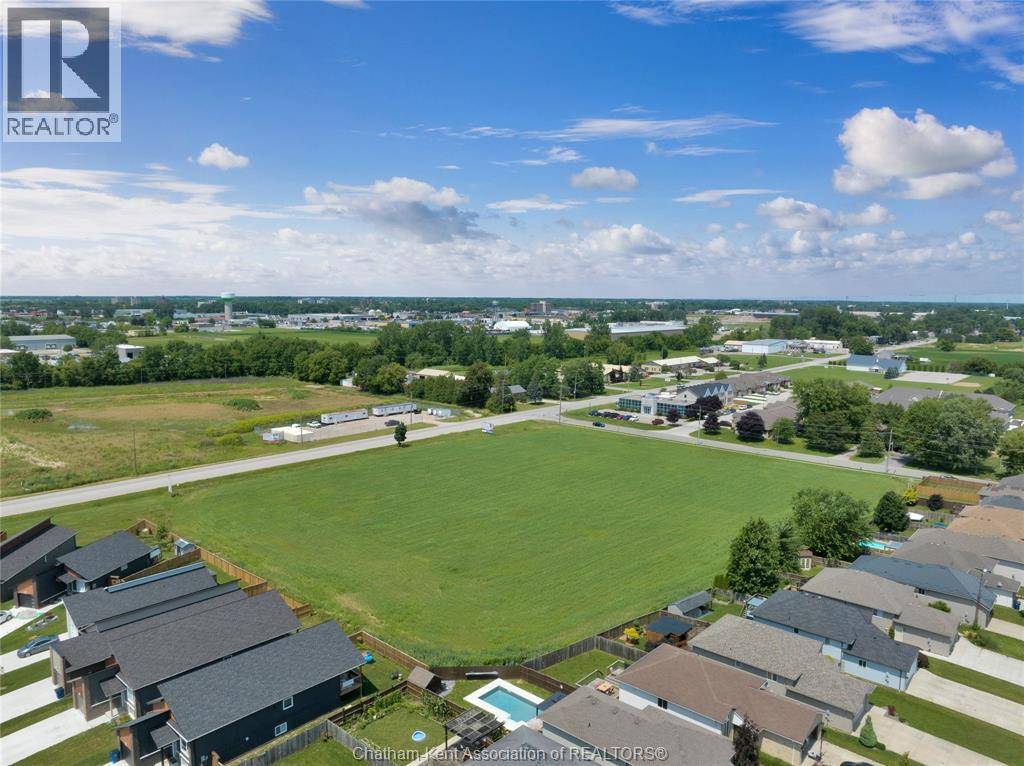 Chatham, ON N7M0M9,900 Park AVENUE West