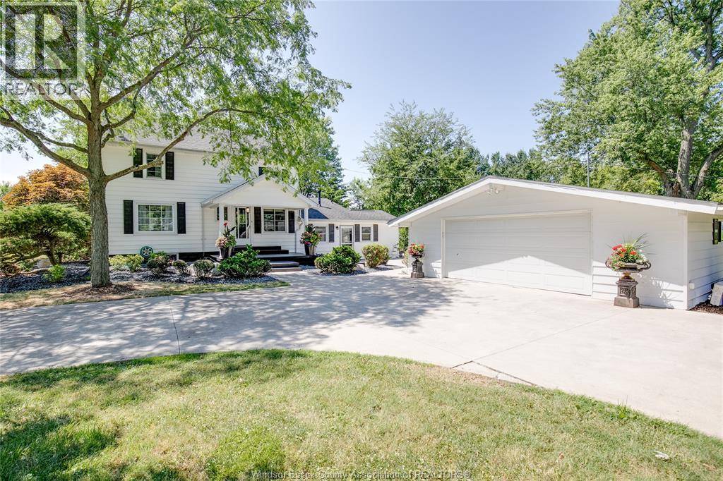 Tecumseh, ON N0R1L0,6239 HOLDEN ROAD