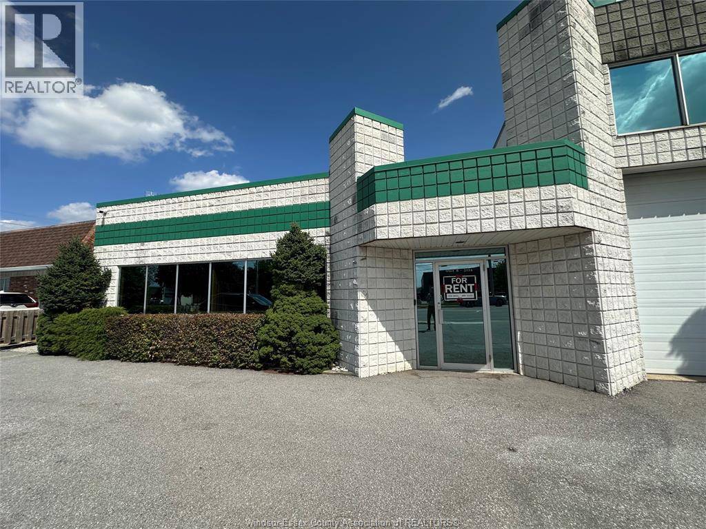 Windsor, ON N8X1T6,2536 Dougall AVE #B