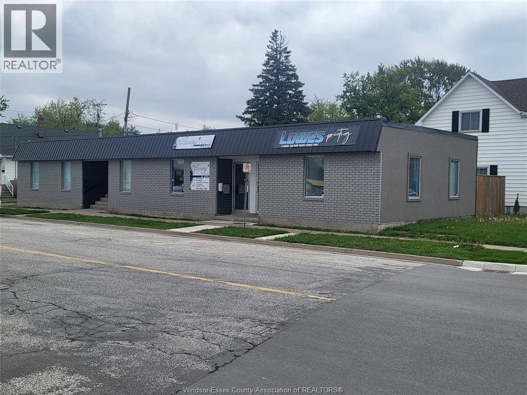 Essex, ON N8M2M9,32 ARTHUR AVENUE