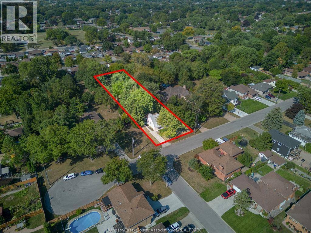 Windsor, ON N8T2M7,2837 JOS ST LOUIS