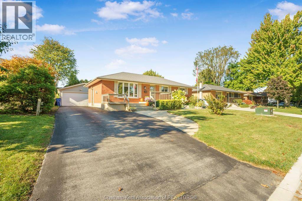 Chatham, ON N7M3E8,72 Heather DRIVE