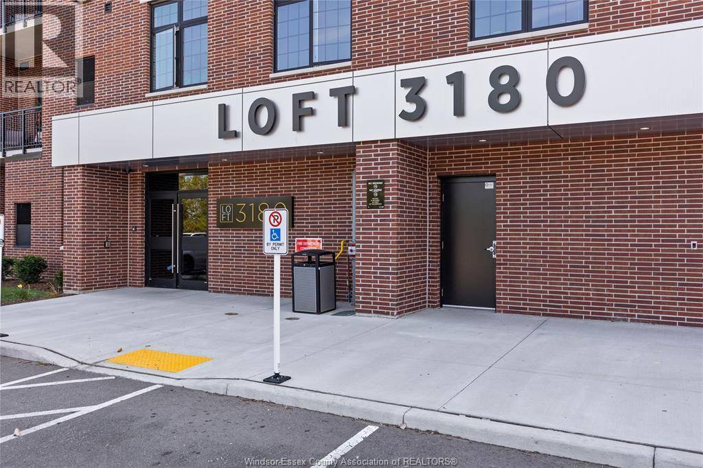 Windsor, ON N8T0B4,3180 MEADOWBROOK LN #311