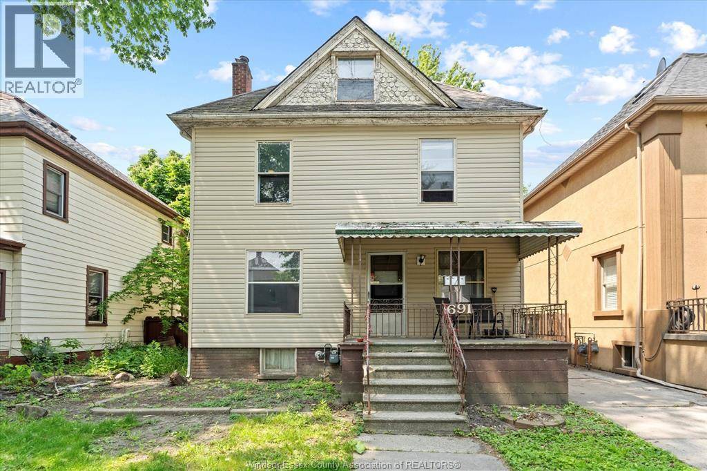 Windsor, ON N8Y3E2,691 WINDERMERE ROAD