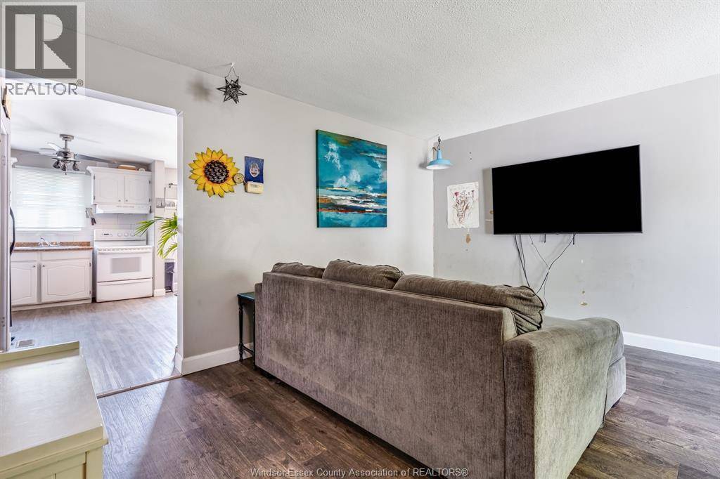 Windsor, ON N8R1P3,3054 Coram