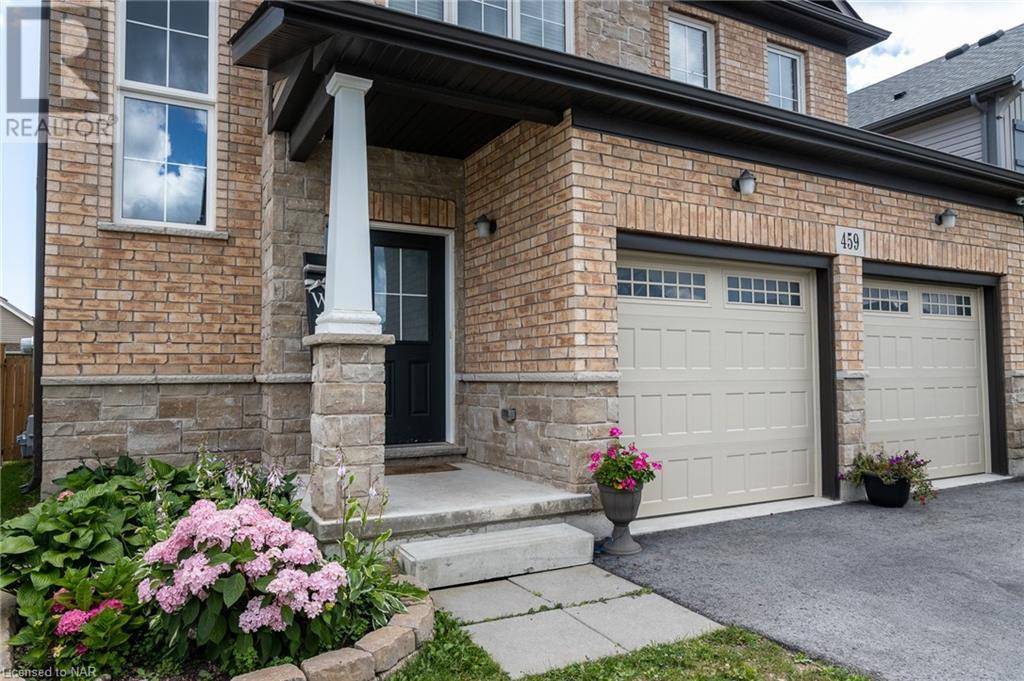 Welland, ON L3C0C6,459 SILVERWOOD Avenue