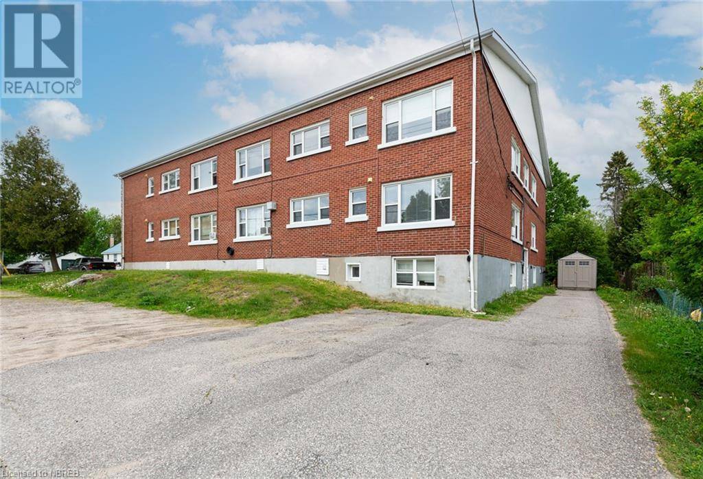 North Bay, ON P1B5M1,810 ANN Street