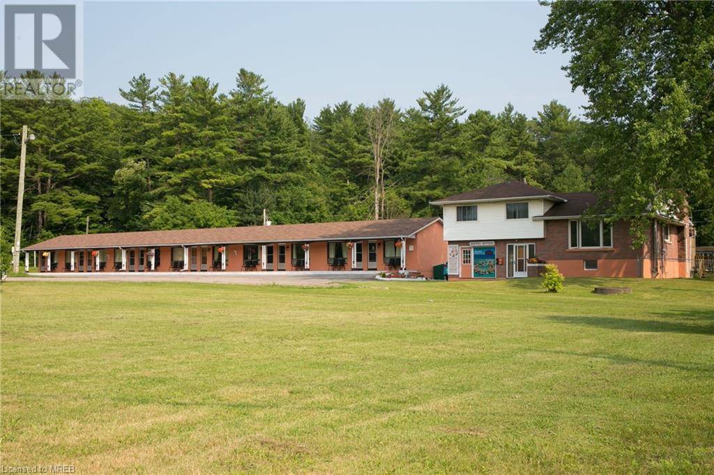 Seeleys Bay, ON K0H2N0,299 15 Highway