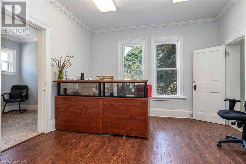 Kitchener, ON N2H5A2,109 COLLEGE Street