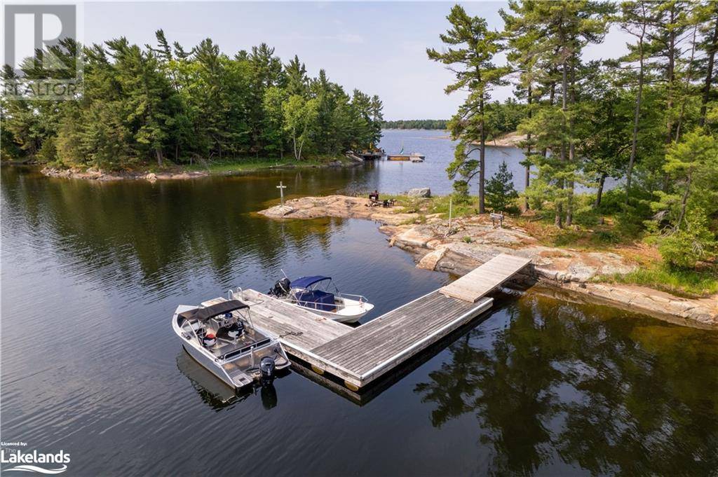 Honey Harbour, ON P0E1E0,8034 BONE ISLAND 1810 GEORGIAN BAY S