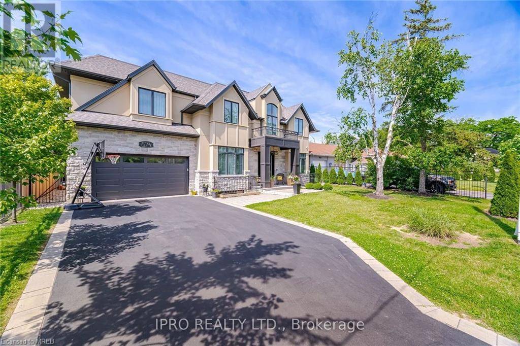 Oakville, ON L6K1Y3,574 STEPHENS Crescent