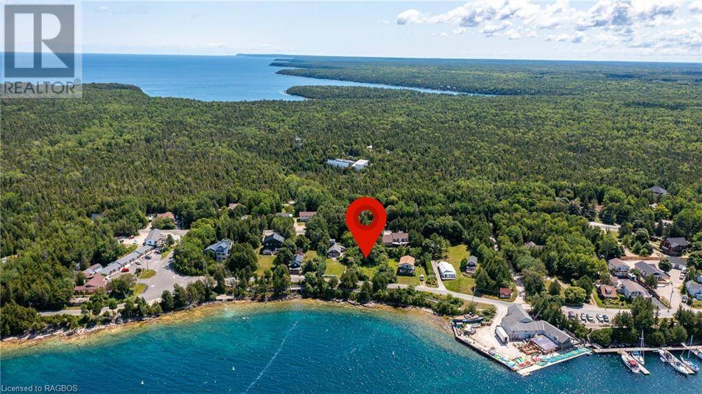 Tobermory, ON N0H2R0,60 BAY Street S