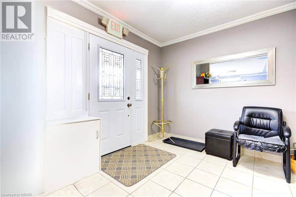 Kitchener, ON N2M3C2,230 HIGHLAND Road W