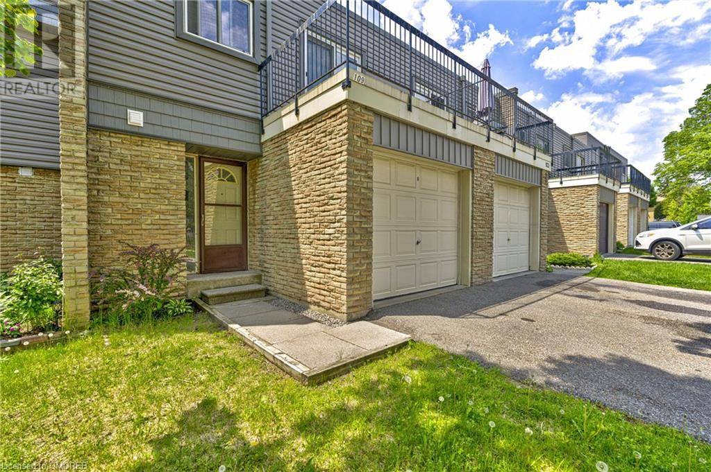 Mississauga, ON L5J4A6,2315 BROMSGROVE Road Unit# 109