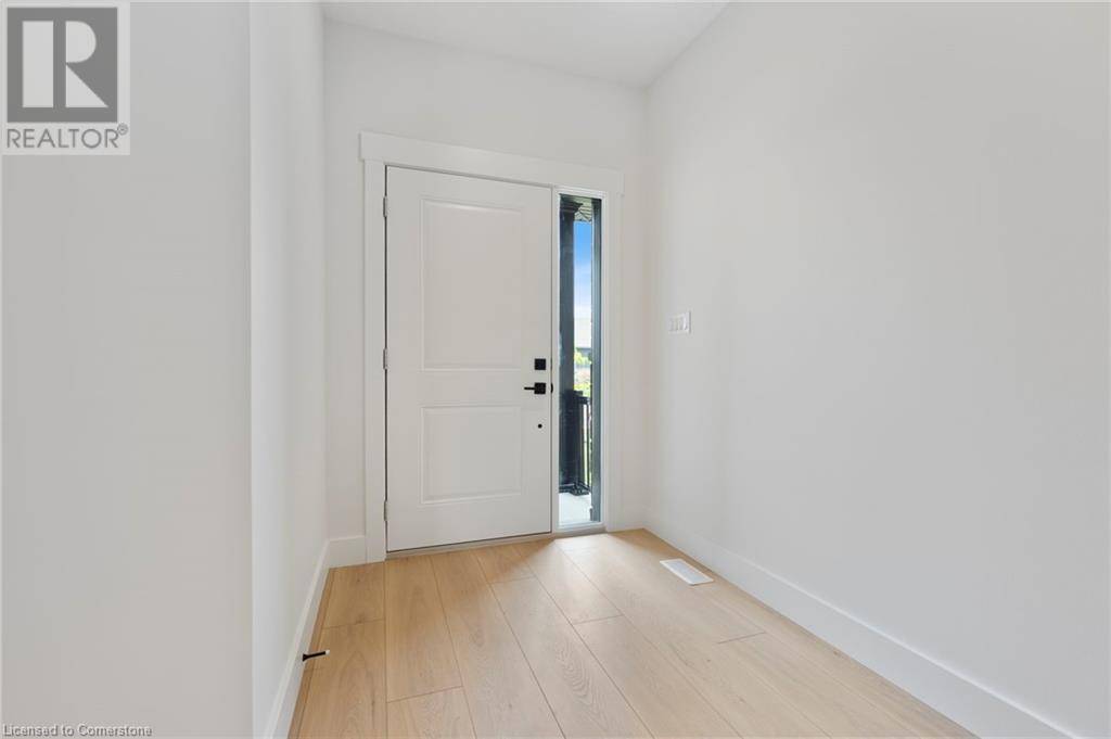 Waterford, ON N0E1Y0,111 AMBER Street