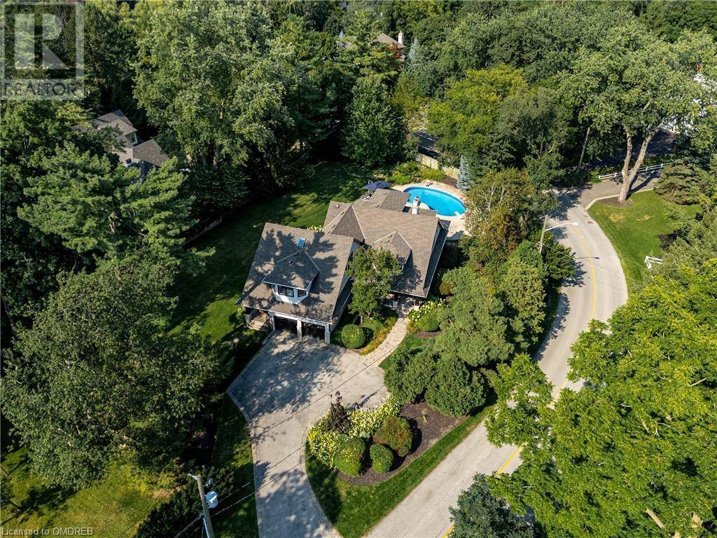 Oakville, ON L6J2N6,1247 CUMNOCK Crescent