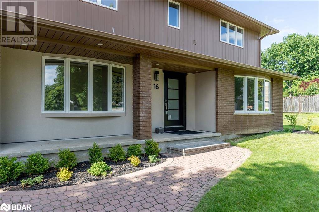 Barrie, ON L4M4R8,16 GARRETT Crescent