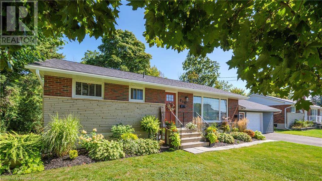 Owen Sound, ON N4K3A8,855 8TH Avenue E