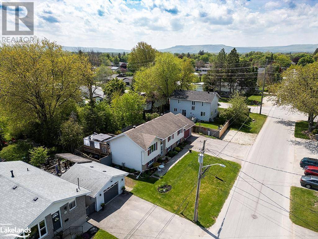 Collingwood, ON L9Y4A8,90 MANNING Avenue