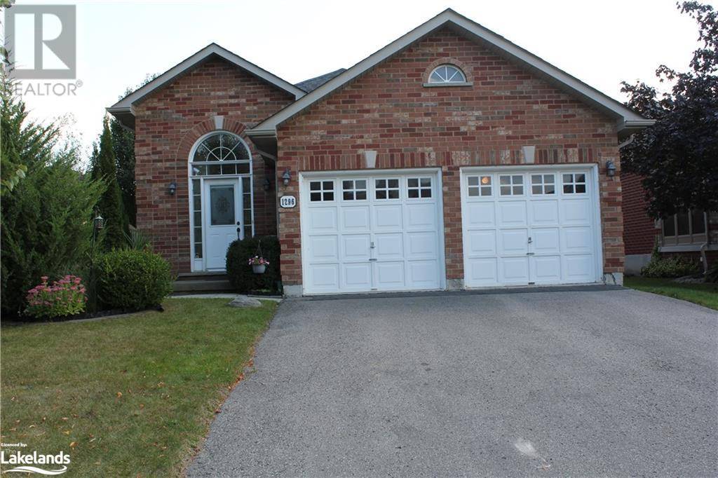 Innisfil, ON L9S1T1,1296 GINA Street