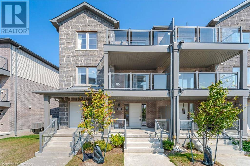 Kitchener, ON N2R0K1,229 WEST OAK TRAIL