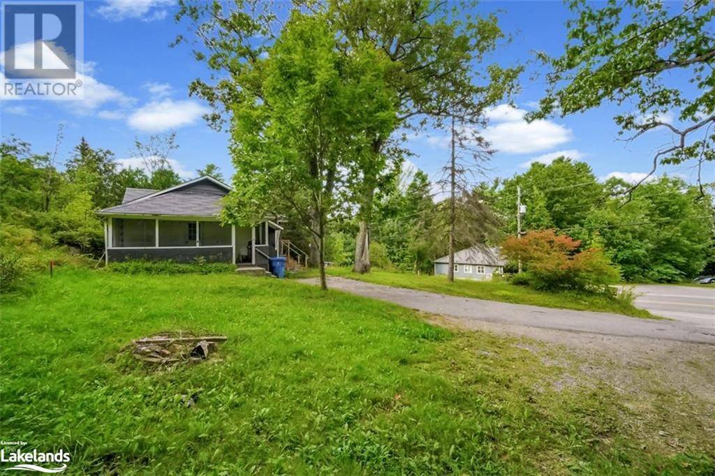 Muskoka Lakes, ON P0B1J0,35 JOSEPH Street