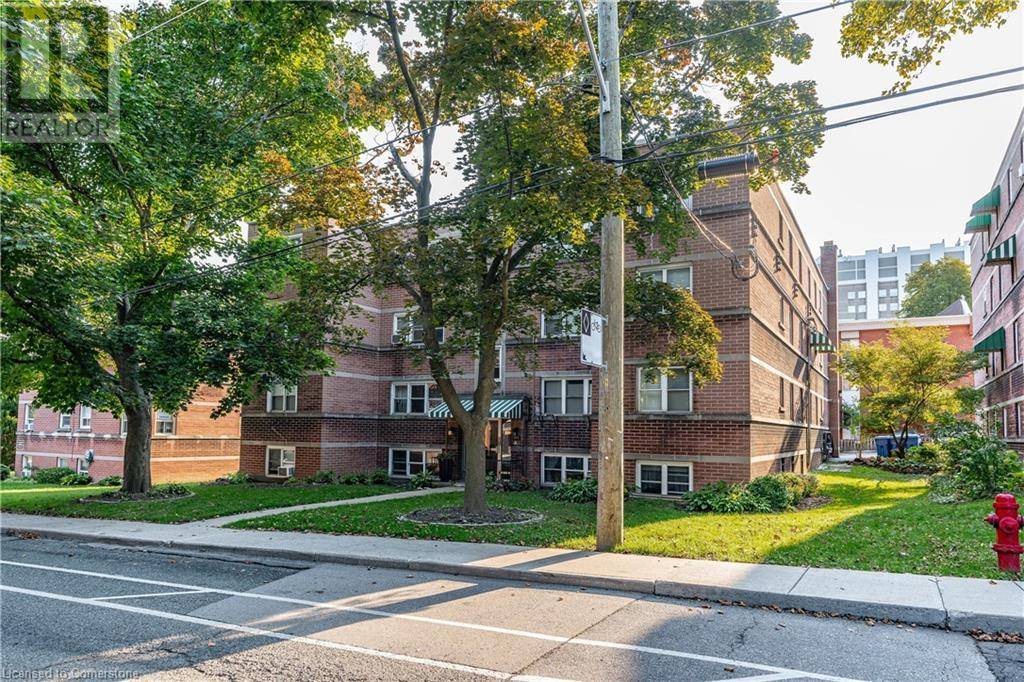 Hamilton, ON L8P3C9,227 MACNAB Street S Unit# 14