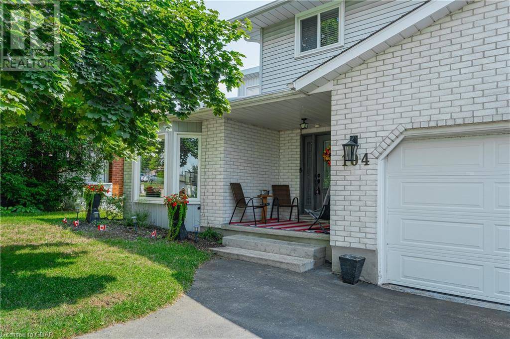 Guelph, ON N1K1P5,104 PINNACLE Crescent