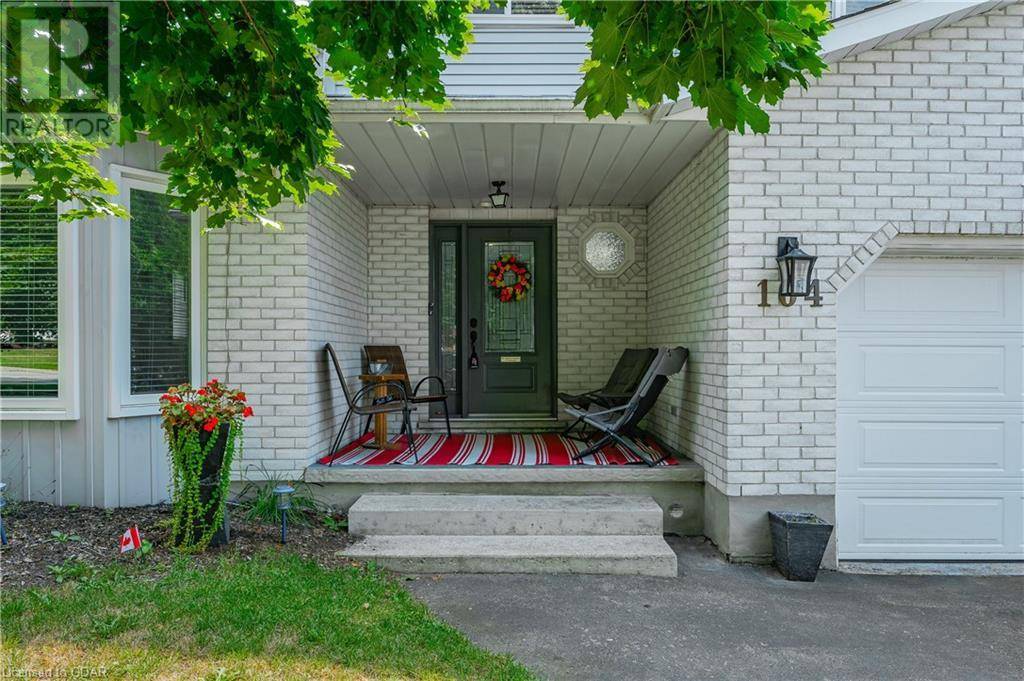 Guelph, ON N1K1P5,104 PINNACLE Crescent