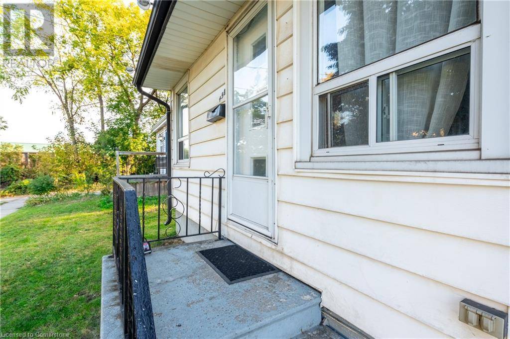 Hamilton, ON L8H5K4,458 PALING Avenue