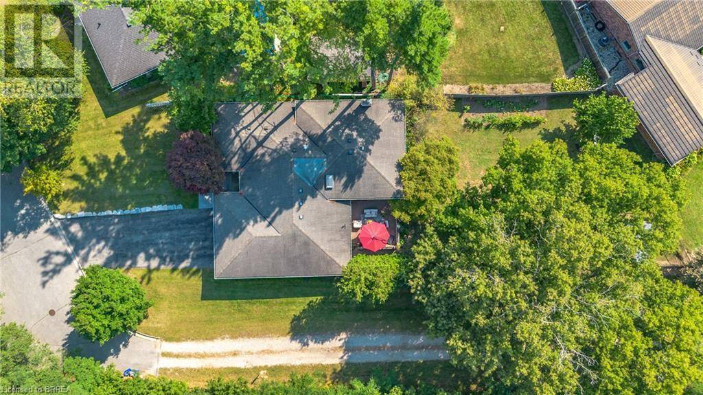 Brantford, ON N3R1J8,14 PINEWOOD Drive