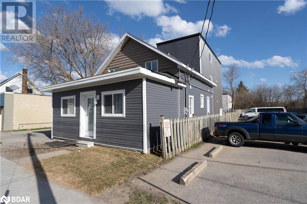 Orillia, ON L3V2Y8,99 COLBORNE Street W Unit# A