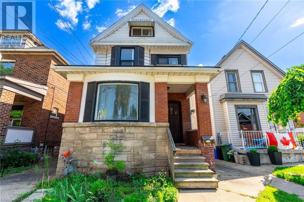 Hamilton, ON L8M2A2,354 CUMBERLAND Avenue