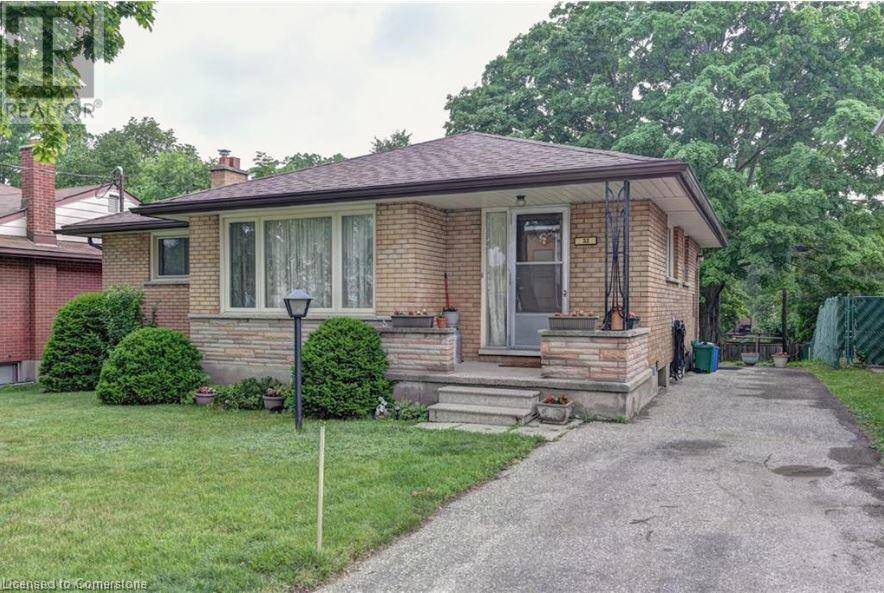 Kitchener, ON N2M3V5,32 SOUTHDALE Avenue