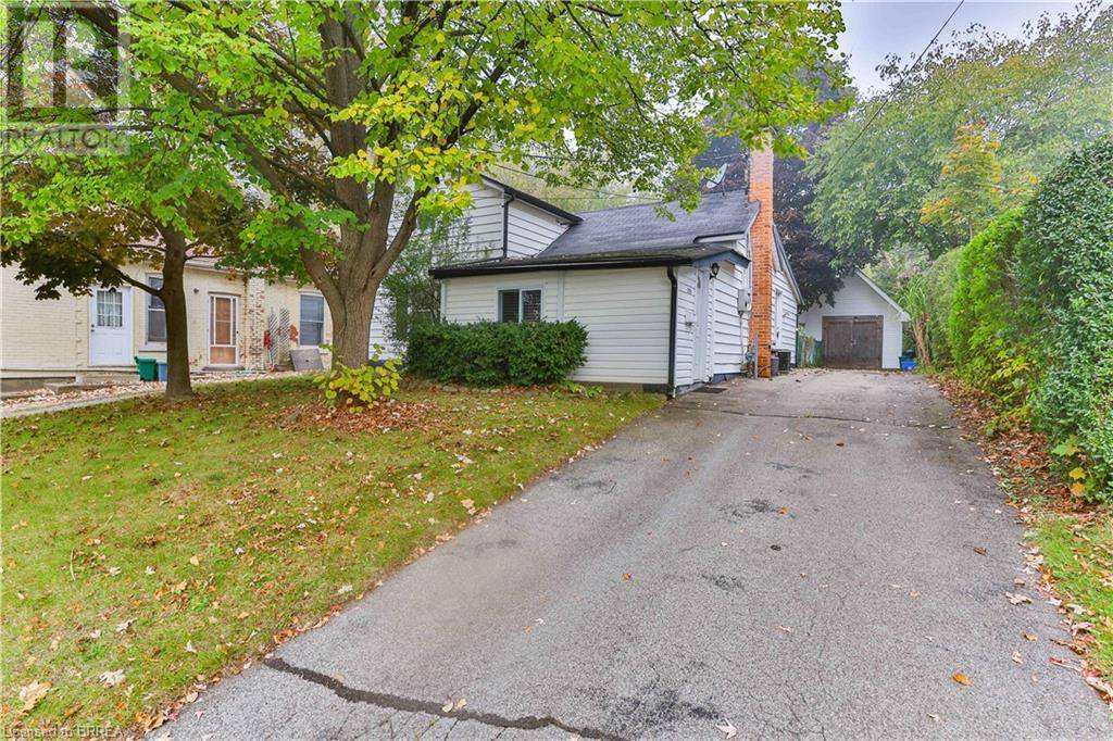 Brantford, ON N3T4Y5,275 GRAND RIVER Avenue