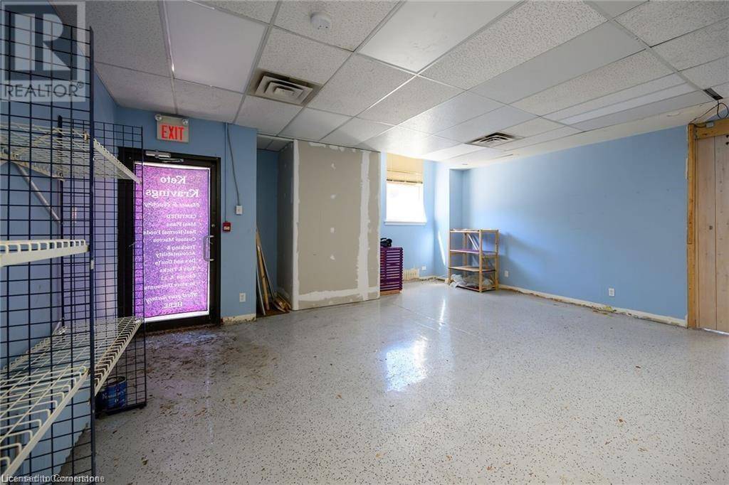 Hamilton, ON L8H4A1,336 OTTAWA Street N