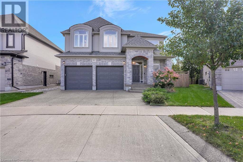 Kitchener, ON N2A0J1,917 DEER CREEK Court